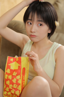 高校老师诱骗女生